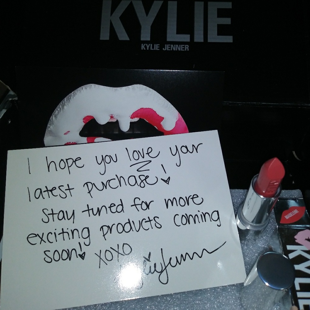Kylie Jenner Creme Lipstick MADELEINE